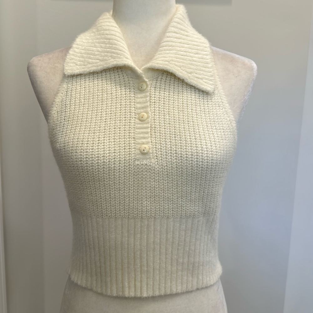 NWOT- Forever 21 Backless Collared Knit Cropped Top. Size L